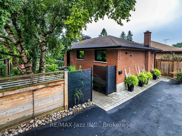 1085 Willowdale Ave, Oshawa, ON L1H 1W7