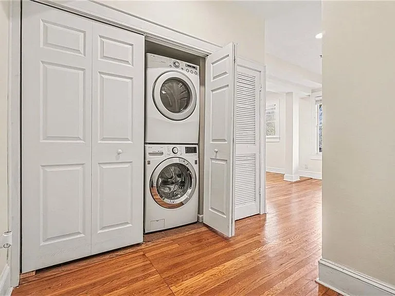 2855 Peachtree Rd NE #201 — Photo 17