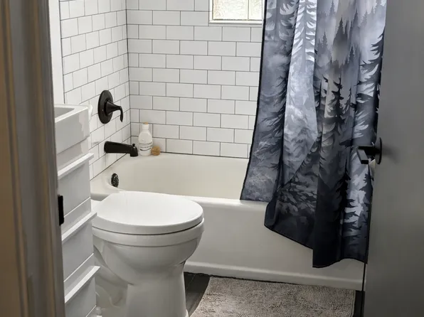 730 Wild Cherry Dr, Akron, OH 44319