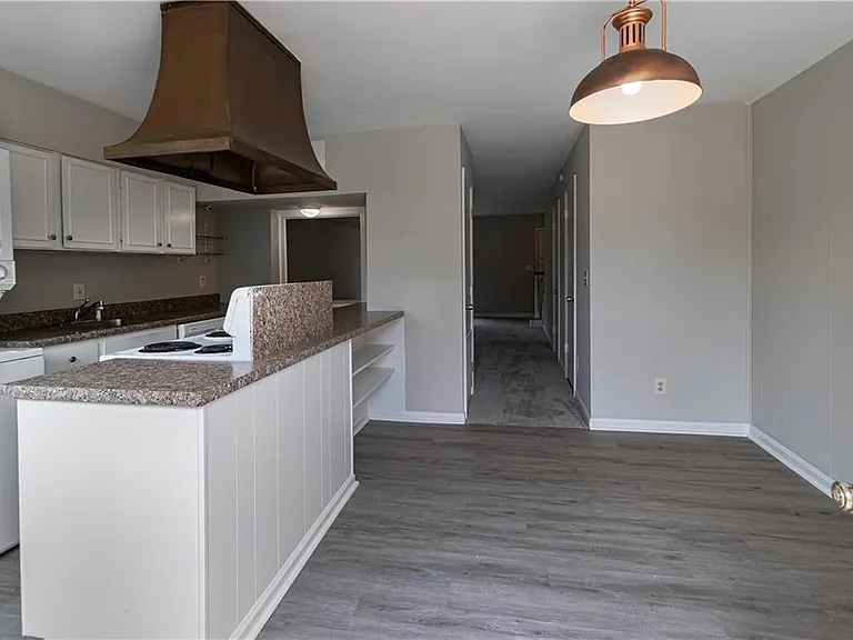 3071 Colonial Way #E — Photo 9