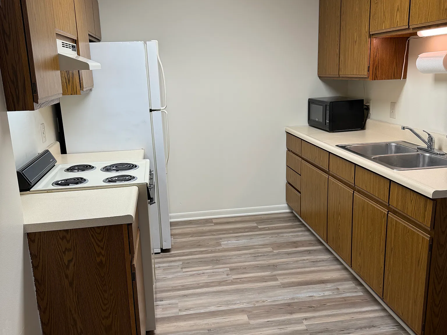 2 bed, $950 — Photo 2