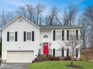 10460 Carlyn Ridge Rd, Damascus, MD 20872