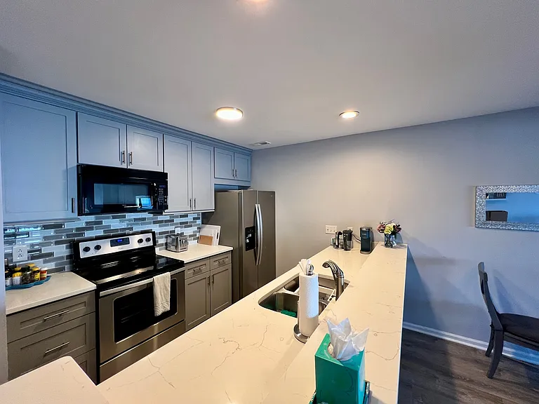 366 Northwest Dr — Photo 11