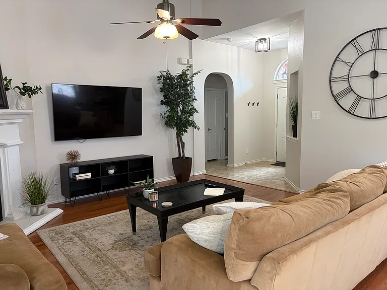 4112 Ellenboro Ln — Photo 10