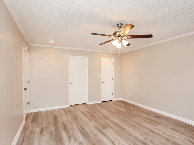 3881 Wintergreen Ct — Photo 14