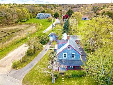 201 Lagoon Pond Rd, Tisbury, MA, 02568