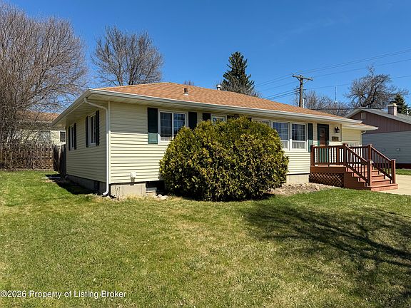3rd image of 1310 E Divide Ave