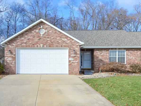 759 Lakepointe Centre Dr, O Fallon, IL 62269