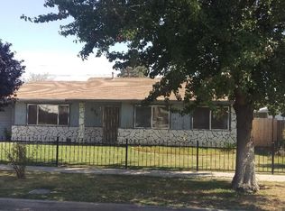 624 S R St, Tulare, CA 93274