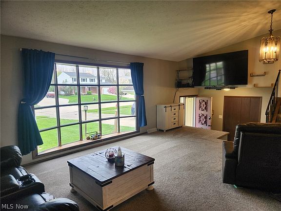 3rd image of 4129 Tudor Ave