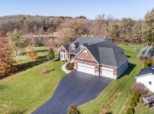 224 Valley Way, Burlington, IL 60109