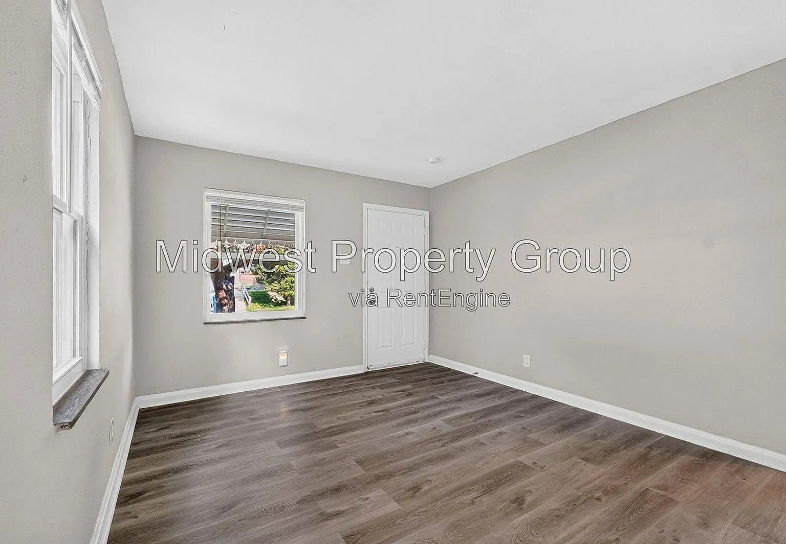 3 bed, 1.0 bath, 912 sqft, $1,495 — Photo 4
