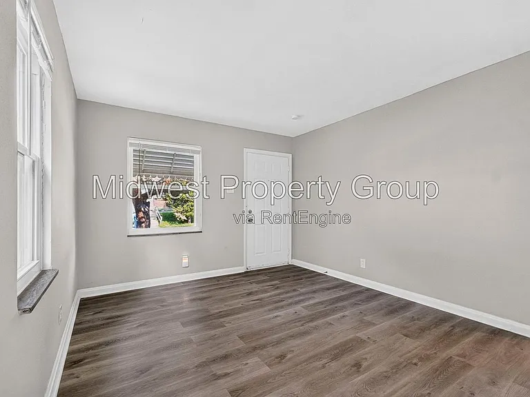 1237 Fairview Ave — Photo 4
