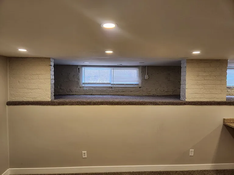 4907 Underwood Ave — Photo 6