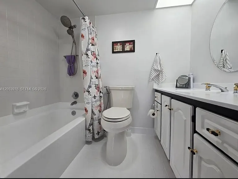 1103 Bahama Bnd #H2 — Photo 11