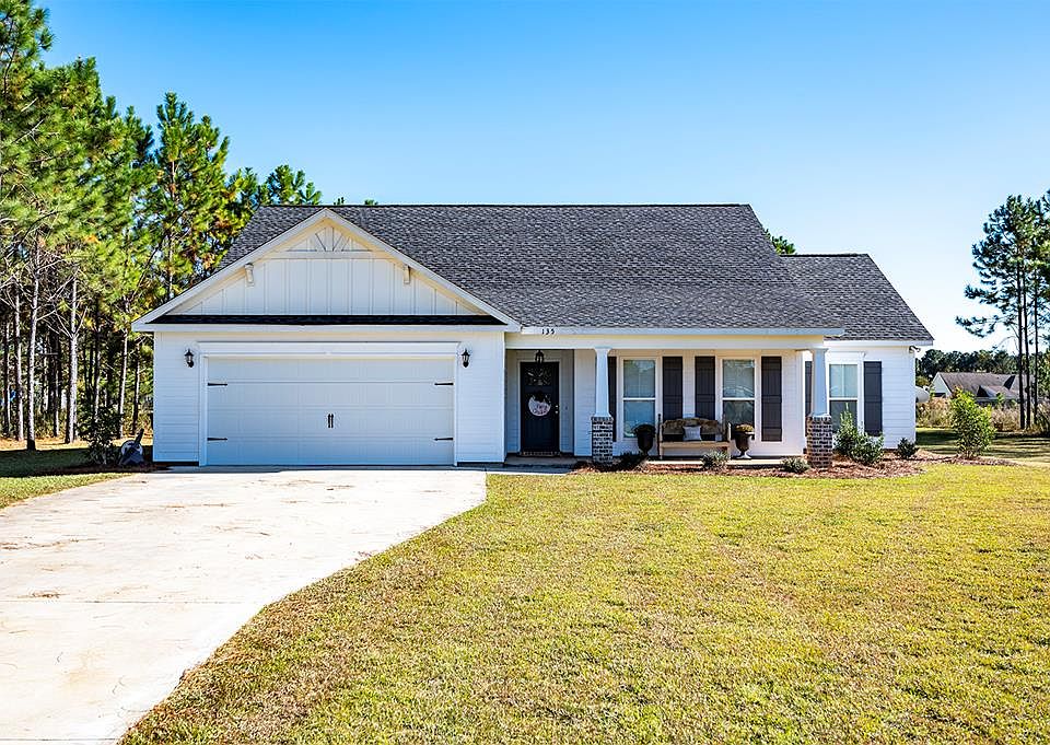 1st image of 135 Shumard Ct