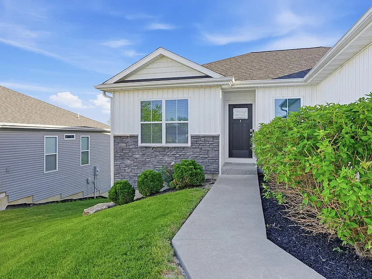 4190 W Posey Ln — Photo 2