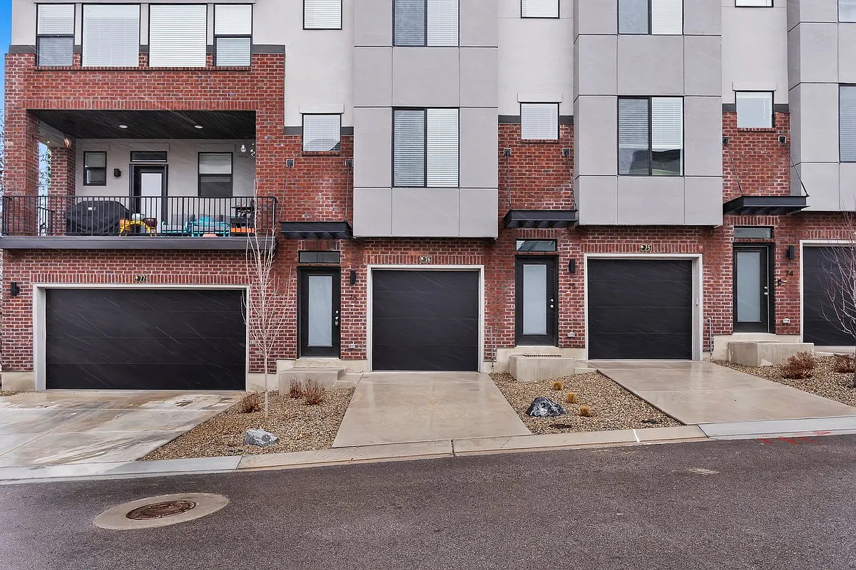 25 East Center Street Unit 76 - 1 — Photo 1