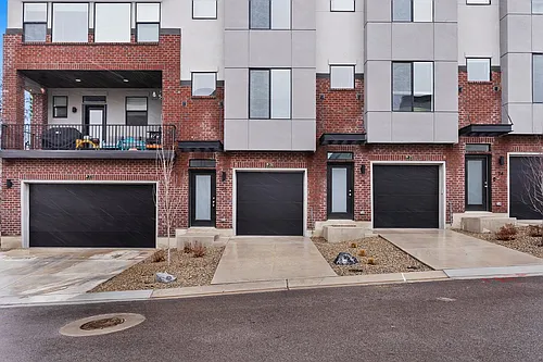 25 E Center St Photo 1