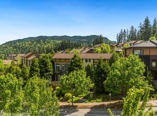 CAL Calabria, Issaquah, WA 98027