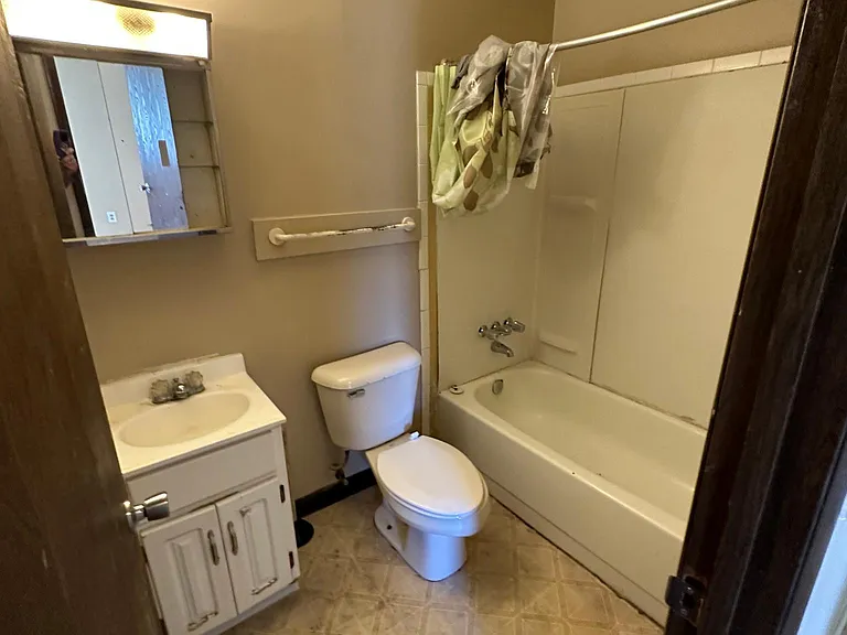 1403 Spring Ave NE #A — Photo 7