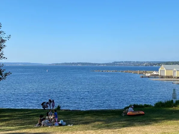 3811 43rd Ave South, 3811 43rd Ave S Unit C, Seattle, WA 98118