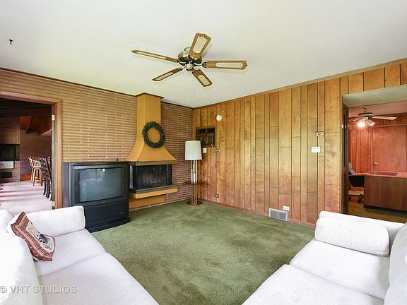 4th image of 324 Longacres Ln