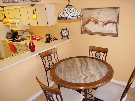 4th image of 3016 Bonaventure Cir APT 104