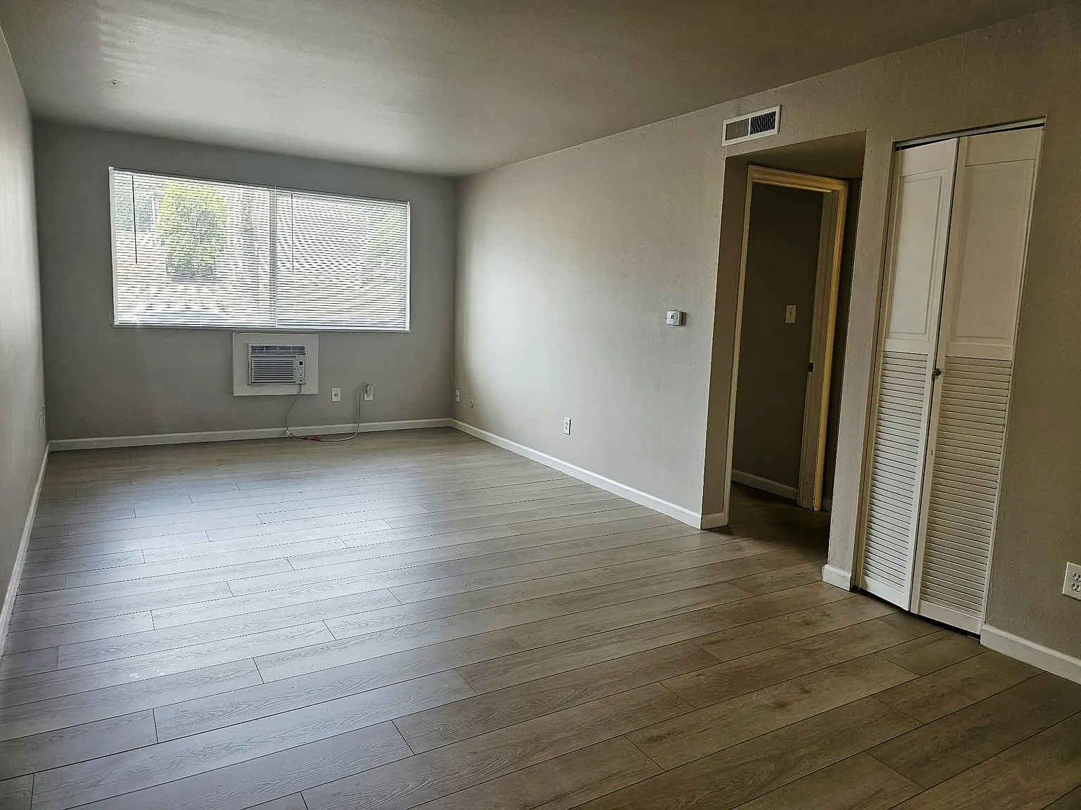 107 University Drive - 1 — Photo 2