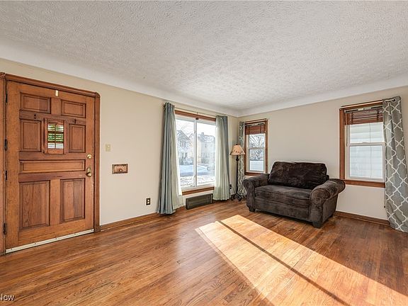2nd image of 2808 Portman Ave