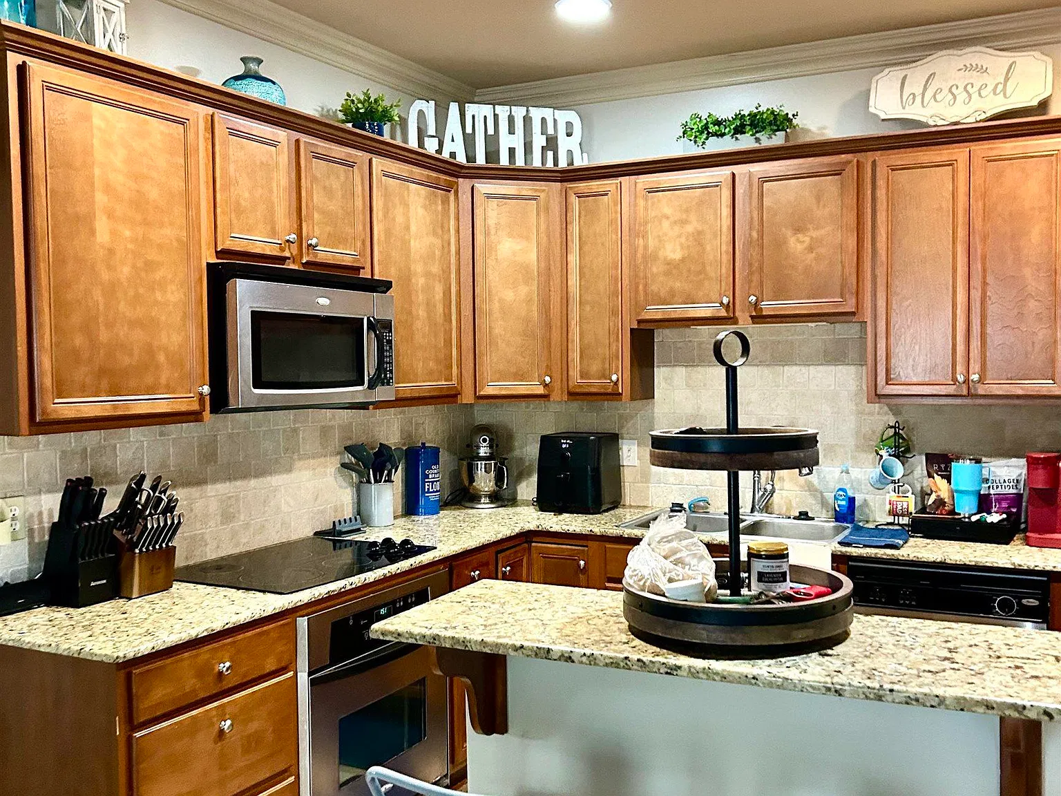 3 bed, 1501 sqft, $1,700 — Photo 2