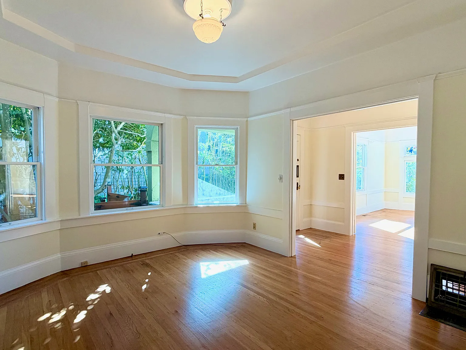 1 bed, 1000 sqft, $3,350 — Photo 4
