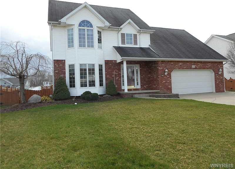 1st image of 23 Garnet Dr