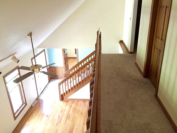 3rd image of 18218 Holly Ln