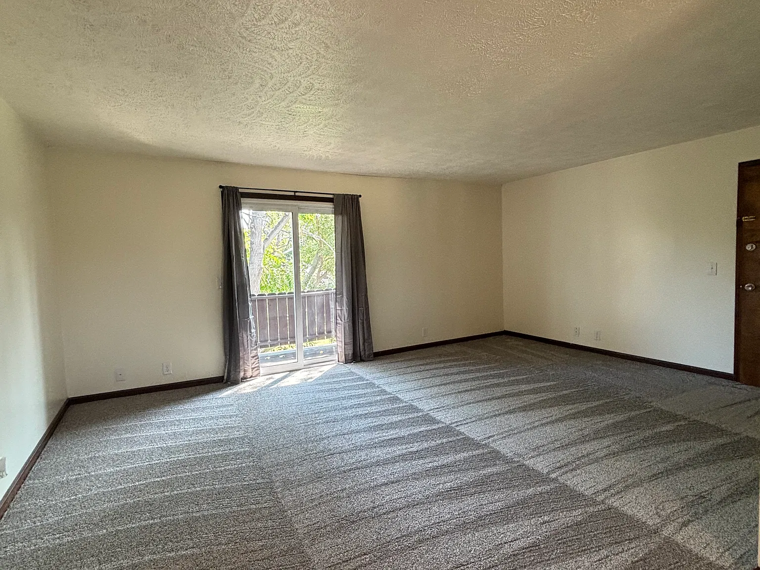 2 bed, 800 sqft, $835 — Photo 3