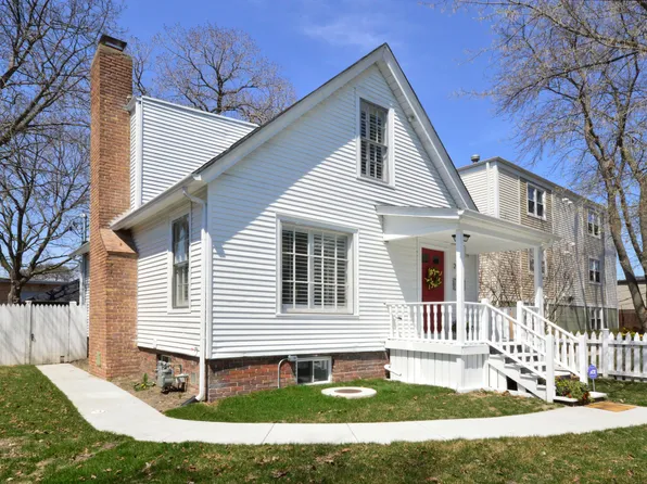 2118 Jackson Ave, Evanston, IL 60201