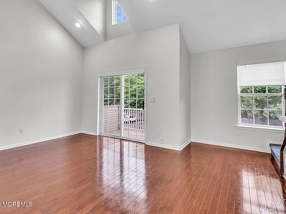 3rd image of 38 Oxford Court