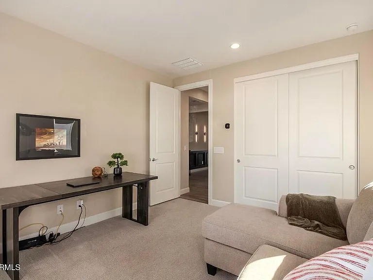 11353 N Luckenbach St — Photo 19
