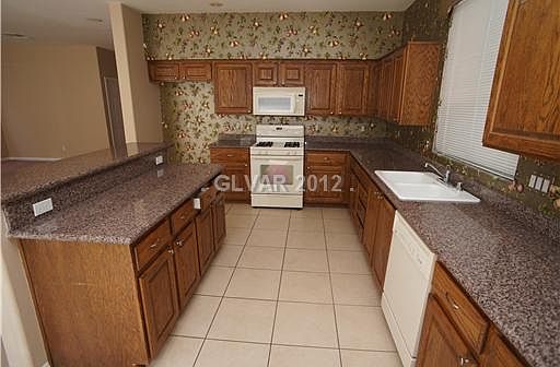5th image of 9017 W Dorrell Ln