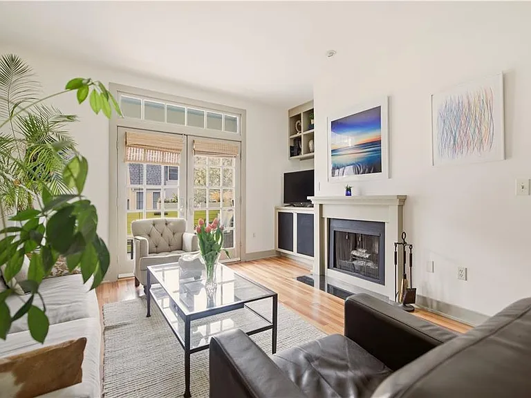 364 Bellevue Ave — Photo 5