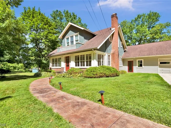 7434 Birkner Dr, Kent, OH 44240