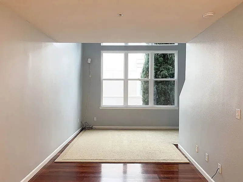1 bed, 1.0 bath, 692 sqft, $2,500 — Photo 1