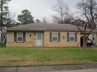 1927 Clover Ln, Alexandria, LA 71301