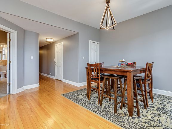 3rd image of 4608 S Calumet Ave #3S