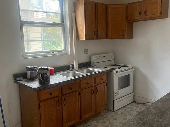 2nd image of 3319 Milton Ct