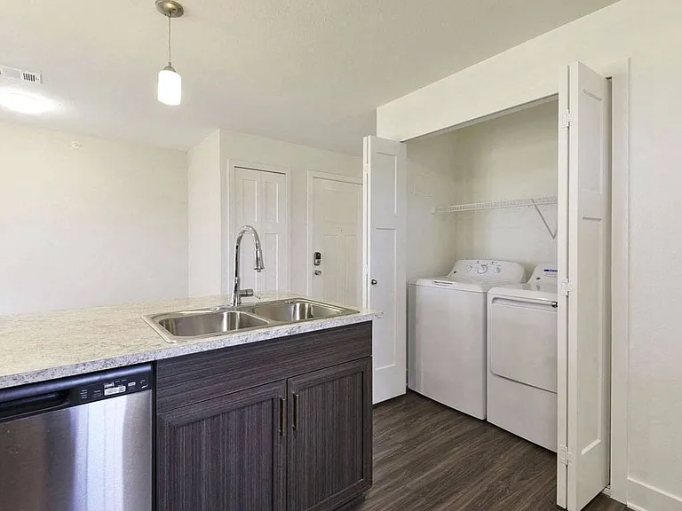 Chase Creek Apartment Homes — Photo 84
