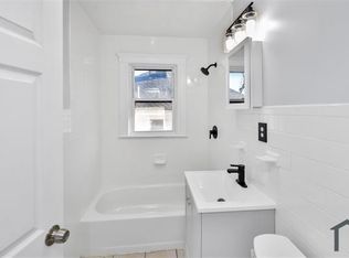 39 Suncrest Rd #2, Hyde Park, MA 02136