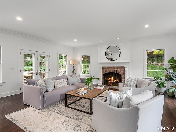 2nd image of 4 Crawford Road