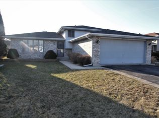 18642 Willow Ave, Country Club Hills, IL
