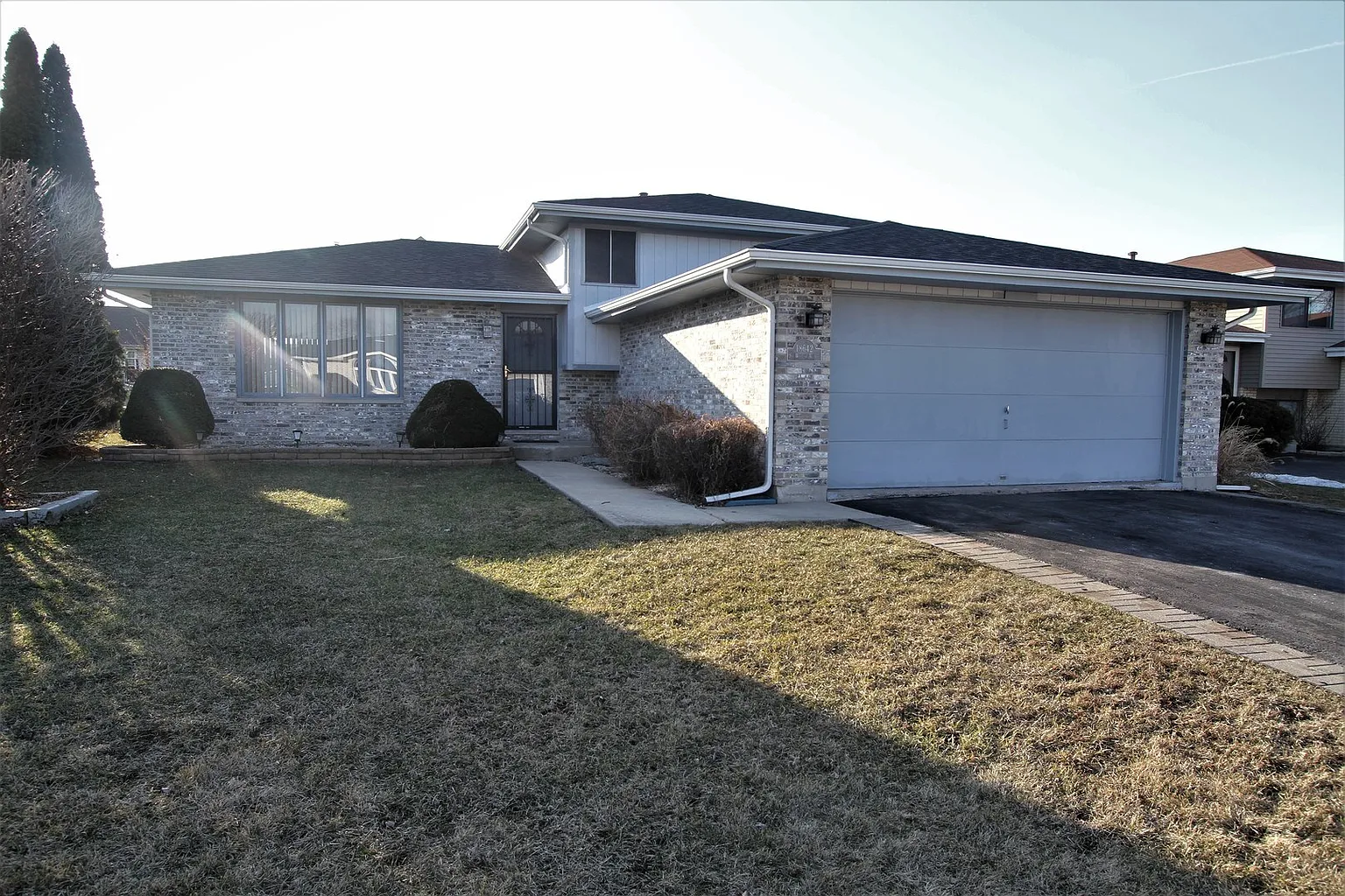 18642 Willow Ave photo 1
